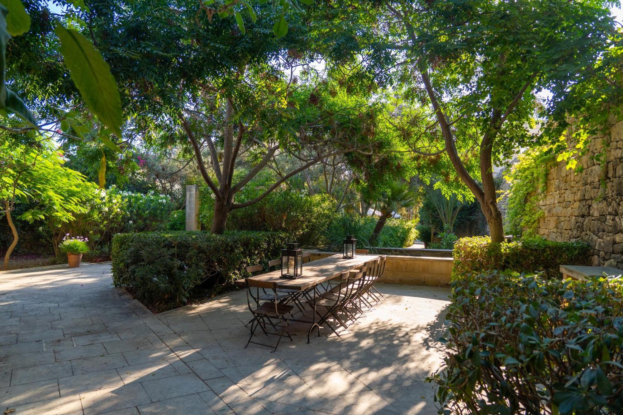 Casa San Rocco - Luxurious Grand 18Th C. Palace With Gardens & Pool Ghaxaq Exterior photo